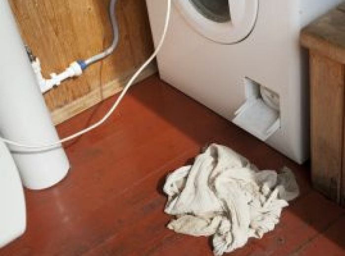 1回読めばわかる 洗濯機の水漏れ の原因 修理方法をプロが紹介 水の110番救急車